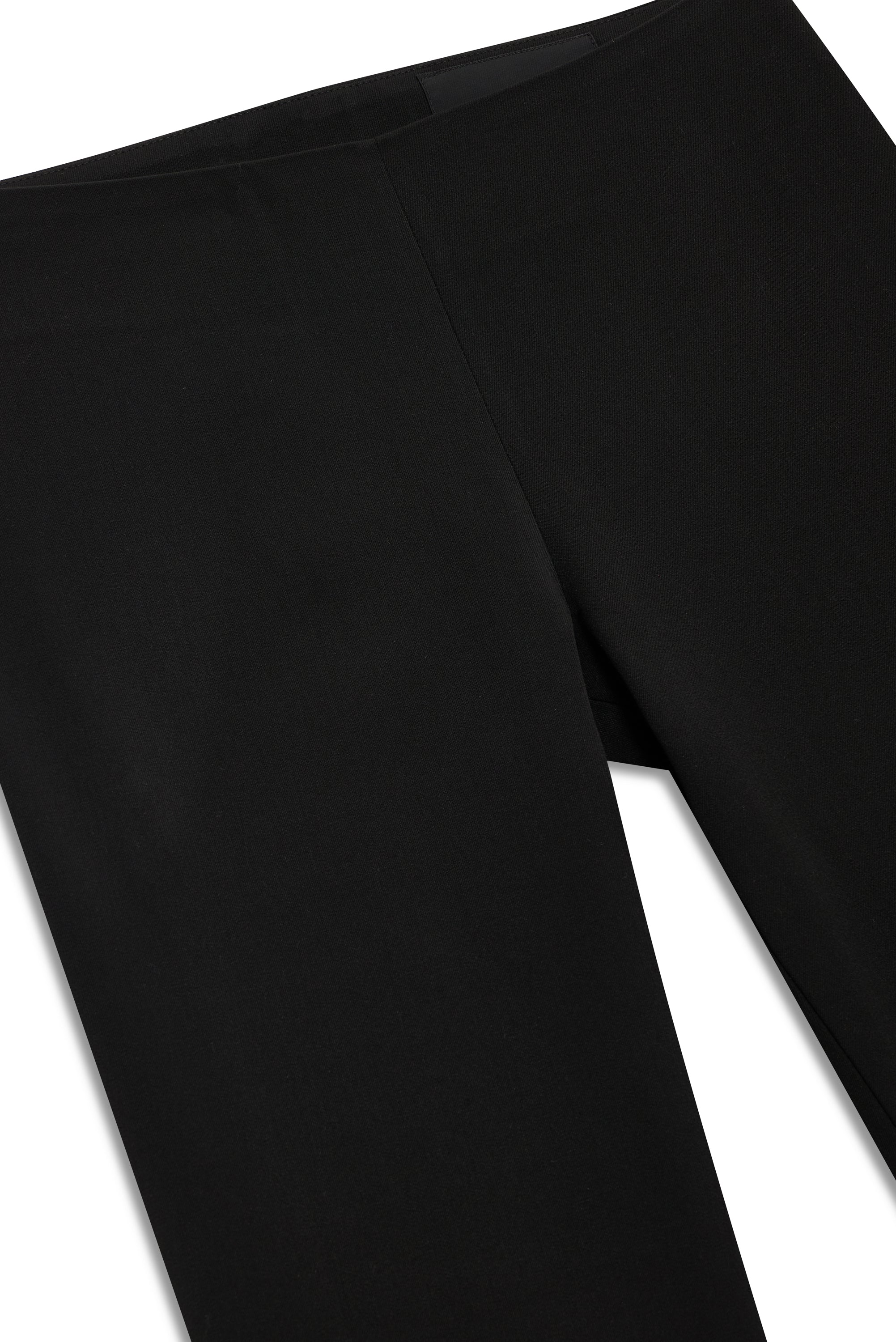 THE EXECUTIVE PANT